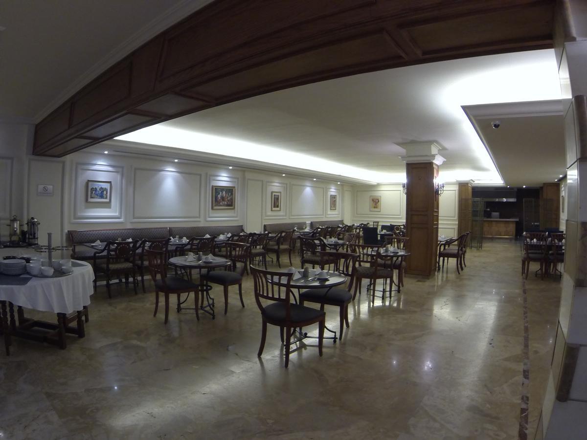 Napoleon Hotel Бейрут Екстер'єр фото